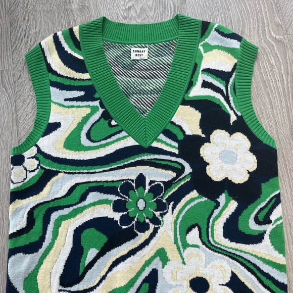 Sunday Best sweater vest - Picture 1 of 2